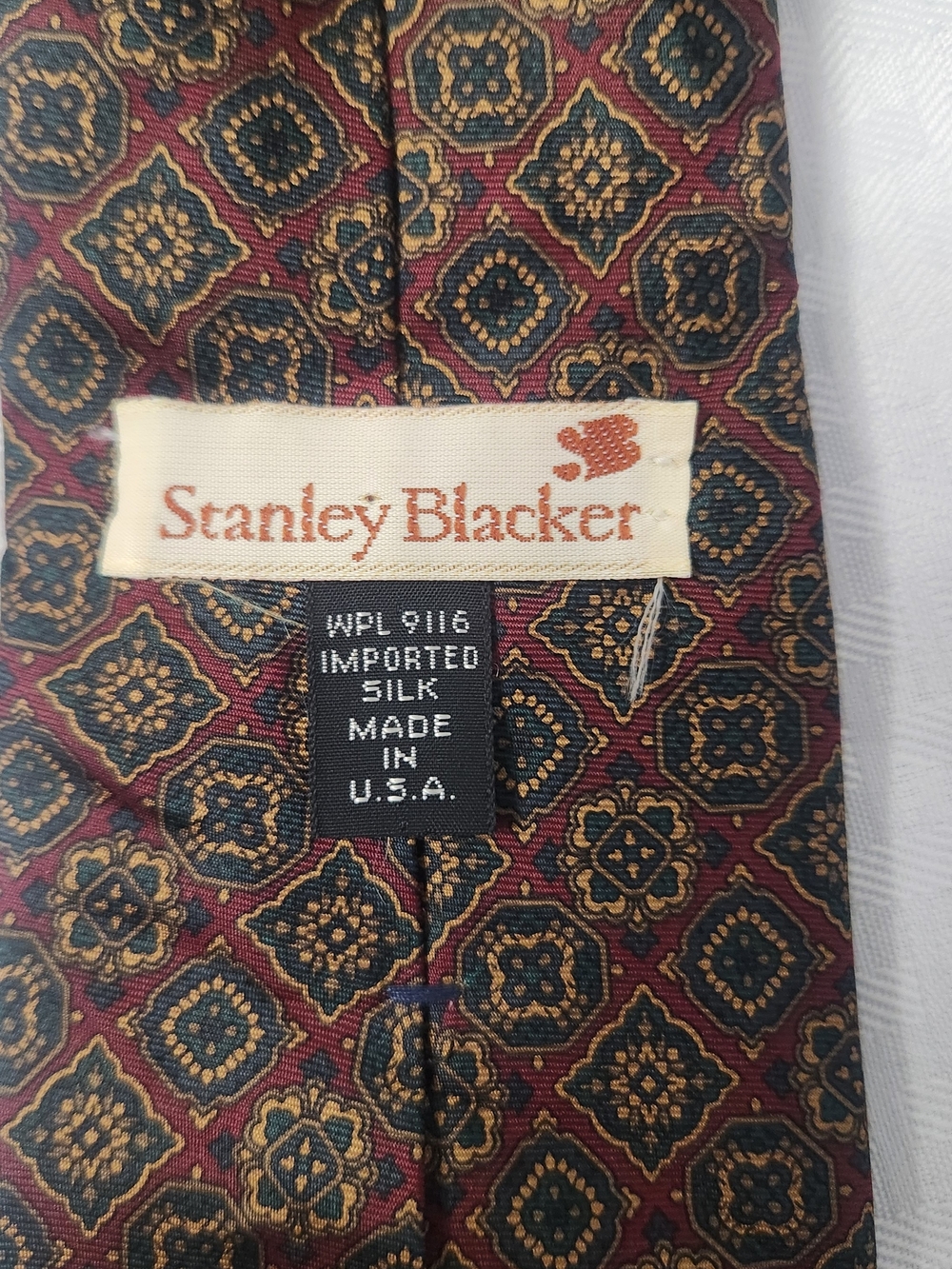 Stanley Blacker Men’s Burgundy and Navy Medallion Silk Tie
